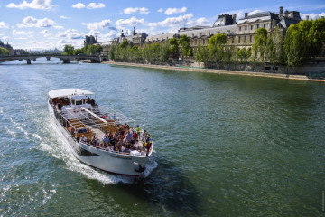 Seine River Cruise 1hour
