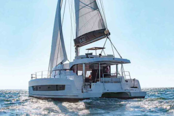 Catamaran excursion in Palermo with overnight