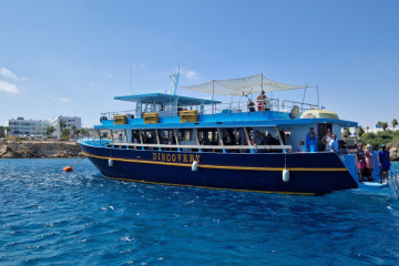 Discovery Boat