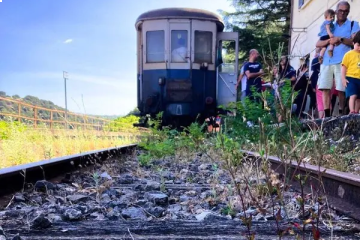N°29 GREEN TRAIN: MANDAS/LACONI