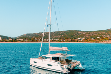 Semi-Private Sunset Catamaran Cruise