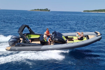 10-m RIB Boat Rental in Rovinj – With or Without Skipper