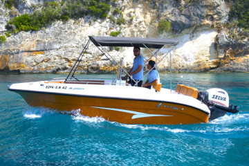 Luxury Boat Rental 115HP (without captain)