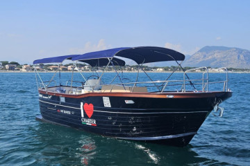 Pontine Islands cruise aboard the "Caruso" Gozzo dinghy boat from Sperlonga