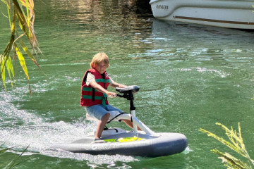 Electric Jet Ski for Kids on the Agay River – Saint-Raphaël