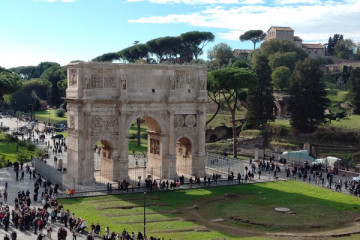 Colosseum&Roman Forum Experience Full-Day Tour from Civitavecchia