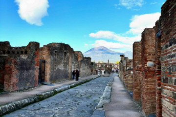 Pompeii Shared Group Tour from Naples