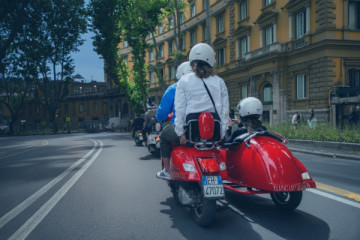 Afternoon Vespa Sidecar Tour with Gourmet Gelato Stop