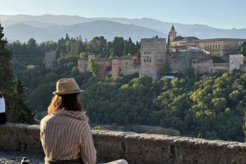 Alhambra Surroundings + Granada Panoramic Tour