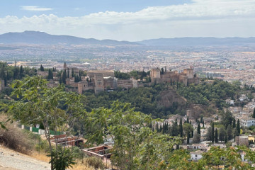 Alhambra Surroundings + Granada Panoramic Tour