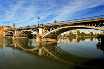 Free Tour Triana White Umbrella