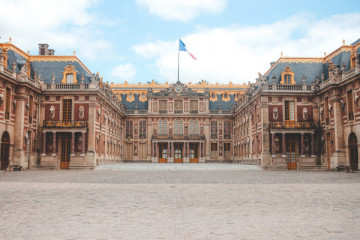 Entrance to the Palace of Versailles with Audioguide (VER)