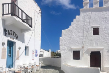 Poly's Folegandros Island Guided Tour