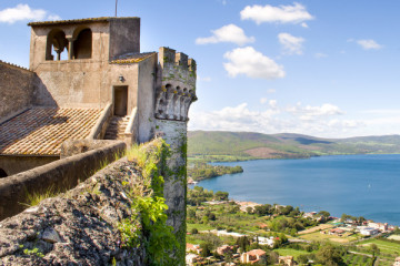 Bracciano: Odescalchi-Orsini ancient Castle Tour w/lunch