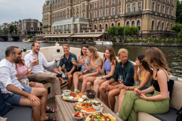 Private & Public Boat Tours with Captain