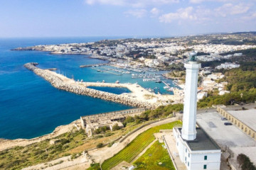 Salento Group Tour from Lecce to Otranto, Leuca and Gallipoli