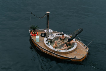 Hot Tub Boat Tour