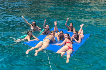 Palermo: Boat Tour to Mondello and Capo Gallo with snacks and drinks