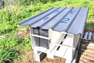 Luggage storage, small box