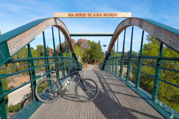 Cycling the Ojos Negros Greenway
