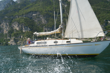 Alpa Private sailing excursion: history and nature in the quiet months