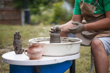 2 Day self guided Tour: From the Potter’s Wheel to Grandma’s Cellar