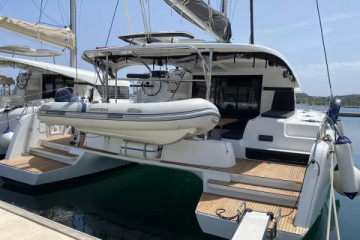 N°127 San Teodoro: Blue Escape by Catamaran to the Islands