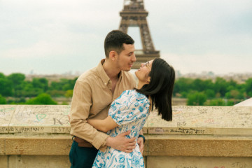 Paris : Séance photo en couple à la Tour Eiffel avec demande en mariage