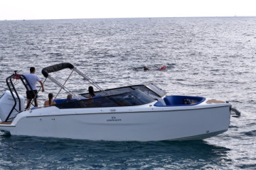 Cranchi E26 'Ventisei' - Day Charter