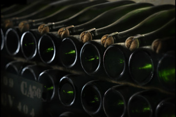 Self-guided visit with audio guide of the Gratien Meyer cellars