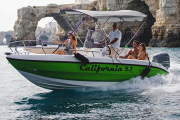 License-Free Boat Rental – Up to 6 People, Near Polignano a Mare