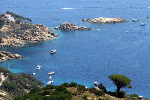 MINICRUISE: TUSCAN ISLANDS OF GIGLIO AND GIANNUTRI