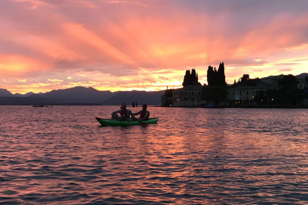 Romantic tour with the sunset at Punta San Vigilio