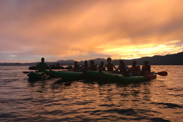 Evening tour in canoe 