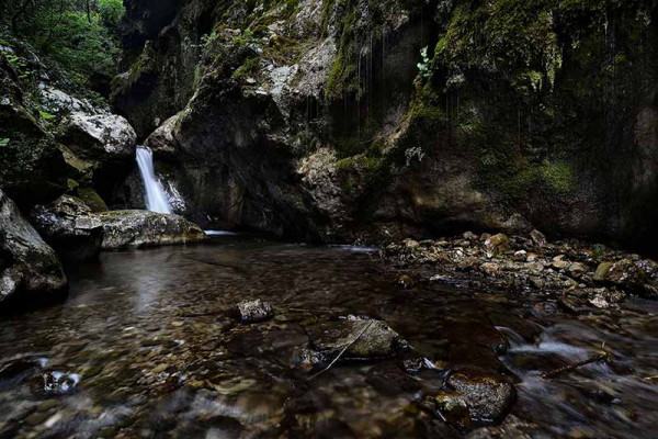 The submerged iron concretions