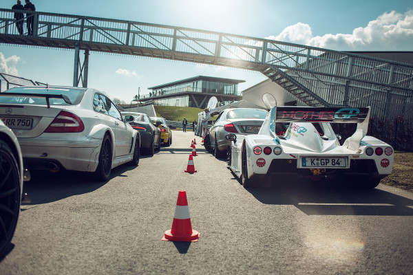 4 x 20 minutes guided driving time - group division according to driving style & ability