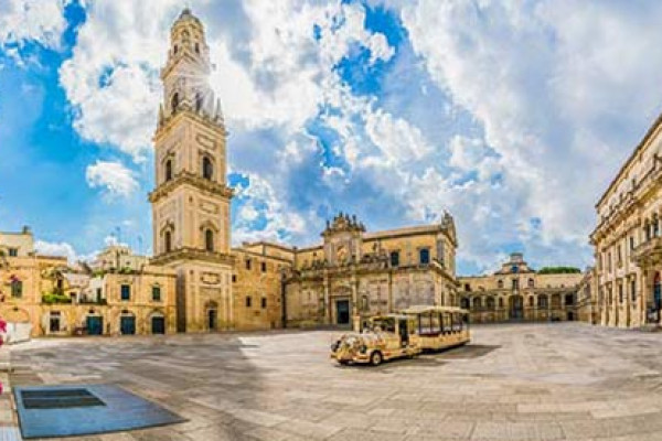 Lecce Piazza del Duomo