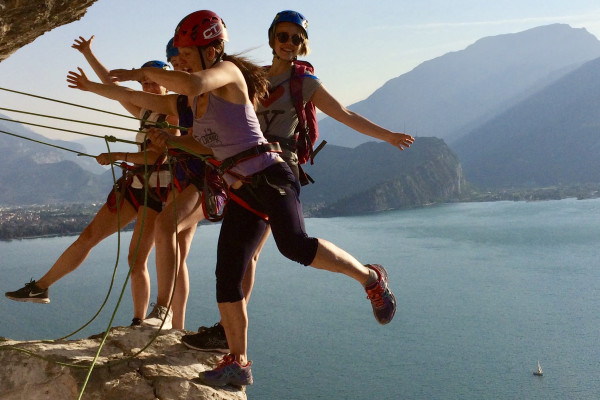 Via Massimiliano Torti, Contrabbandieri, Tracciolino, Balconi sul Garda