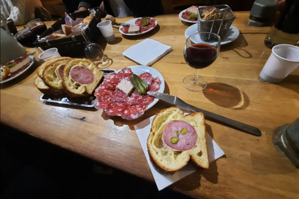 Mix of regional's cold cuts