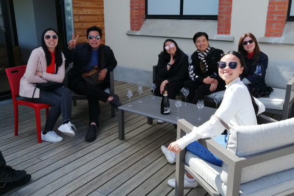 An amazing group of Filipinos welcomed for a tasting