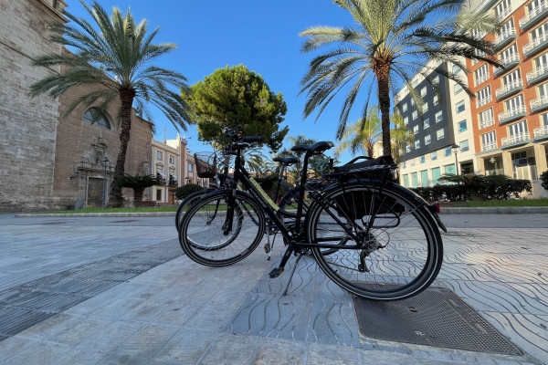 Valencia enjoys 320 days of sunshine per year