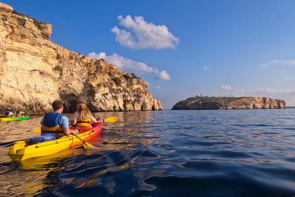 Hugging the coast at 'Rdum il-Biez' Bay, just before exploring the cave. The rock formation in the distance is St Paul's Island. 