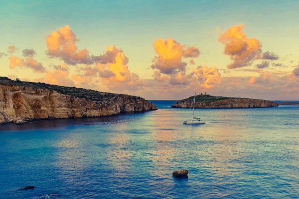 The view of 'Rdum il-Biez' Bay from the Mignuna point. 
