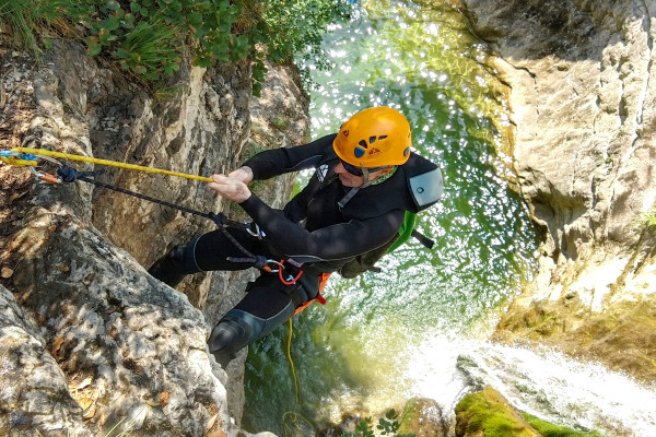 Sunny canyon Vione 