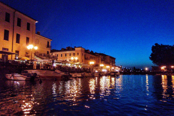 Peschiera by night
