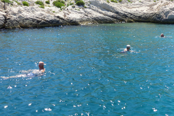 swimming in the creeks of Marseille