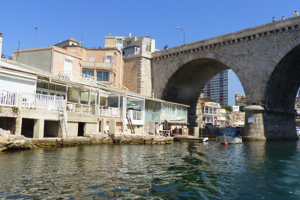 discover the Vallon des Auffes
