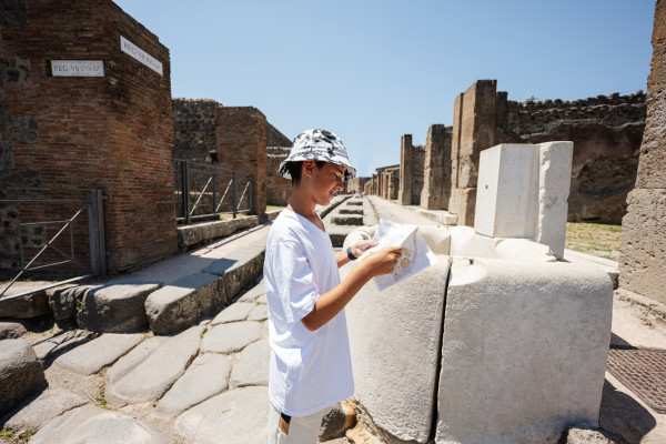 Tour by car from Salerno to Vietri sul mare, Pompei and Paestum
