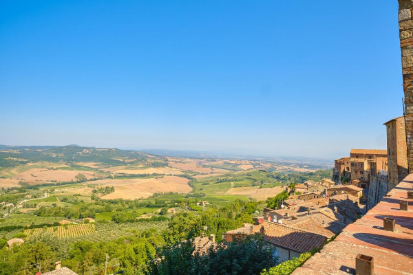 Montalcino & Val d'Orcia Group Tour