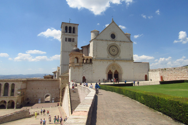In the heart of Umbria: Orvieto and Assisi